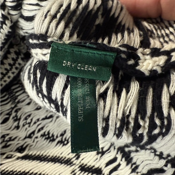 Lauren Ralph Lauren Women’s Sweater Vest Size S  Black and White Aztec Southwest - Picture 7 of 10